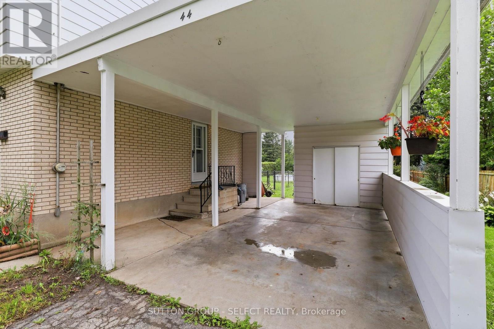 44 South Edgeware Road, St. Thomas, Ontario  N5P 2H4 - Photo 5 - X13748634