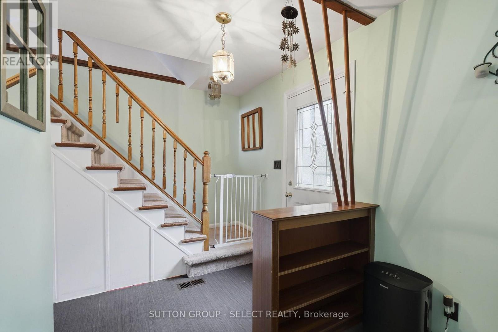 44 South Edgeware Road, St. Thomas, Ontario  N5P 2H4 - Photo 9 - X13748634
