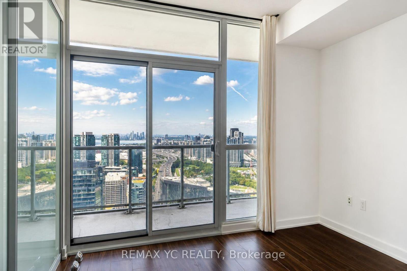 4611 - 75 Queens Wharf Road, Toronto, Ontario  M5V 0J8 - Photo 10 - C13748656