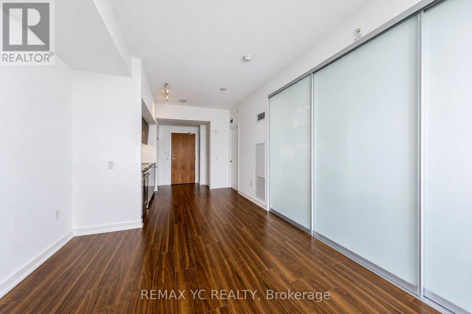 4611 - 75 Queens Wharf Road, Toronto, Ontario  M5V 0J8 - Photo 11 - C13748656