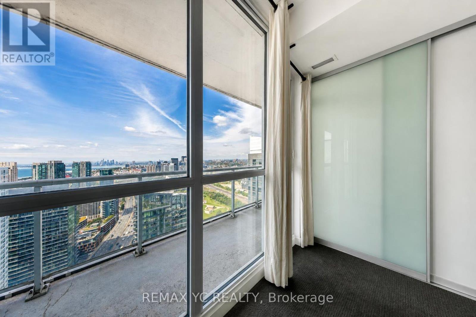 4611 - 75 Queens Wharf Road, Toronto, Ontario  M5V 0J8 - Photo 17 - C13748656