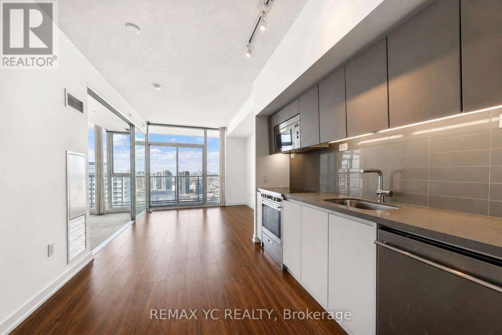 4611 - 75 Queens Wharf Road, Toronto, Ontario  M5V 0J8 - Photo 4 - C13748656