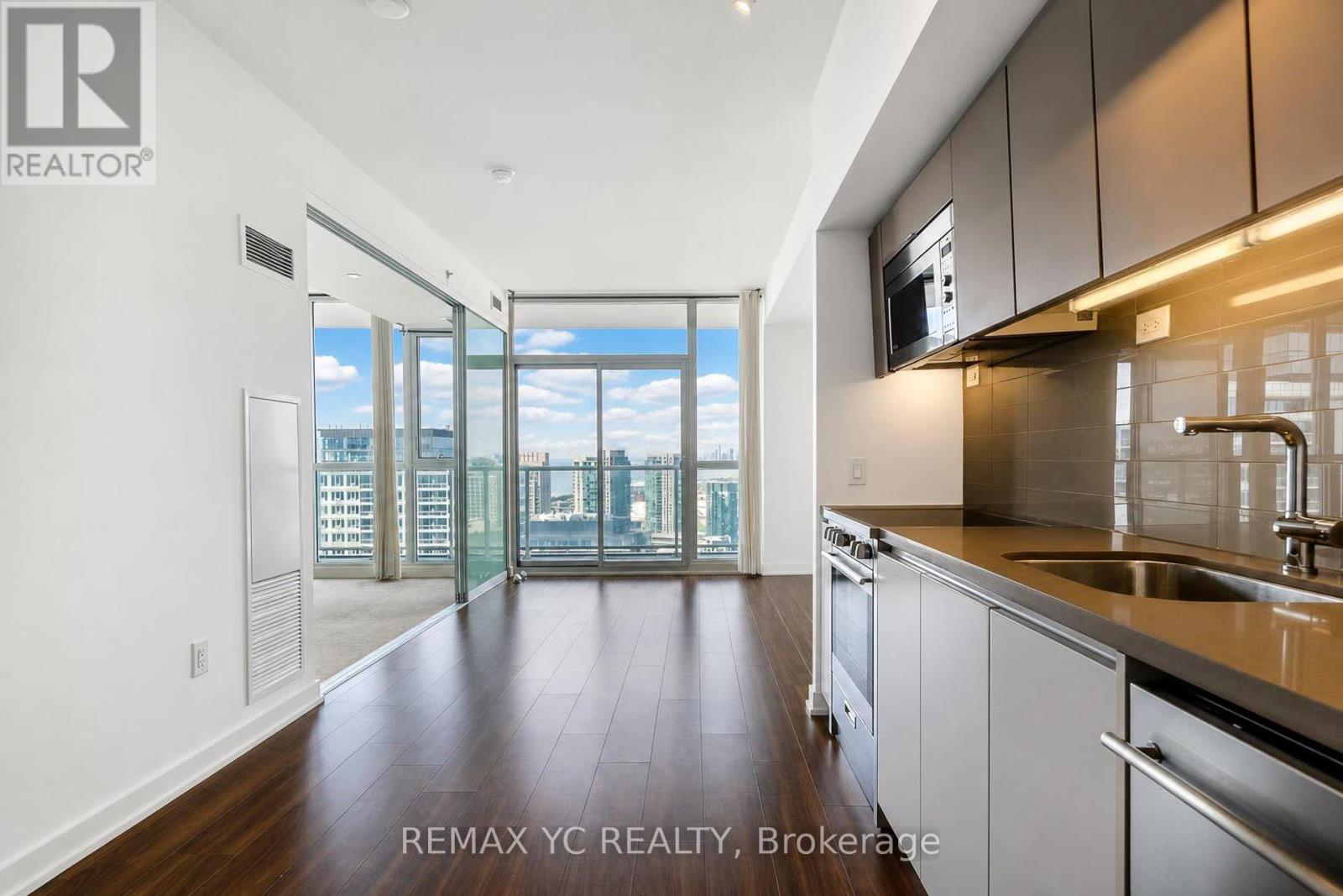 4611 - 75 Queens Wharf Road, Toronto, Ontario  M5V 0J8 - Photo 6 - C13748656