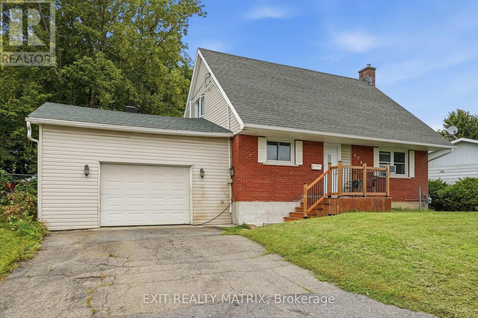 578 James Street, Hawkesbury, Ontario K6A 1T9 - Photo 2 - X13748654