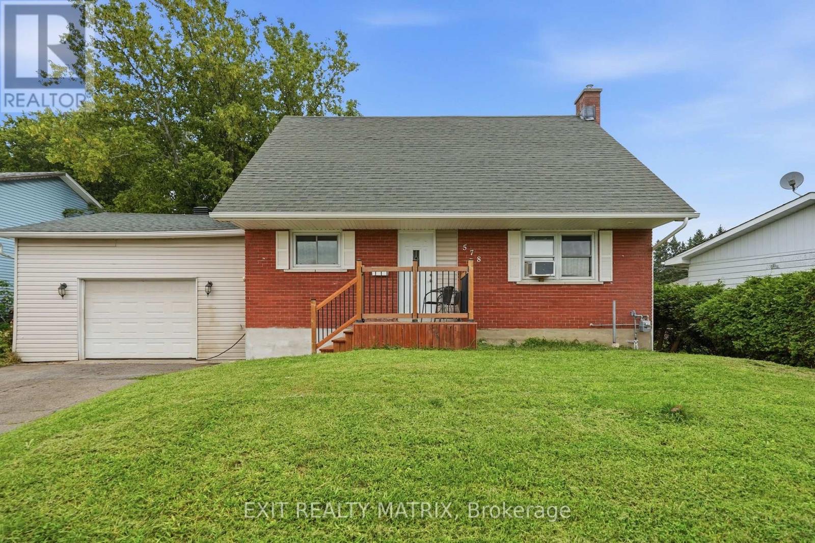 578 James Street, Hawkesbury, Ontario K6A 1T9 - Photo 3 - X13748654