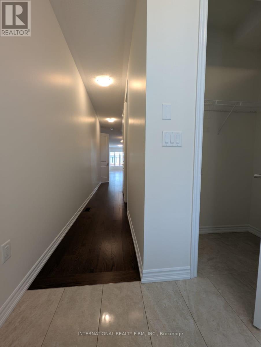 132 Laing Drive, Whitby, Ontario L1P 0N5 - Photo 2 - E13608378