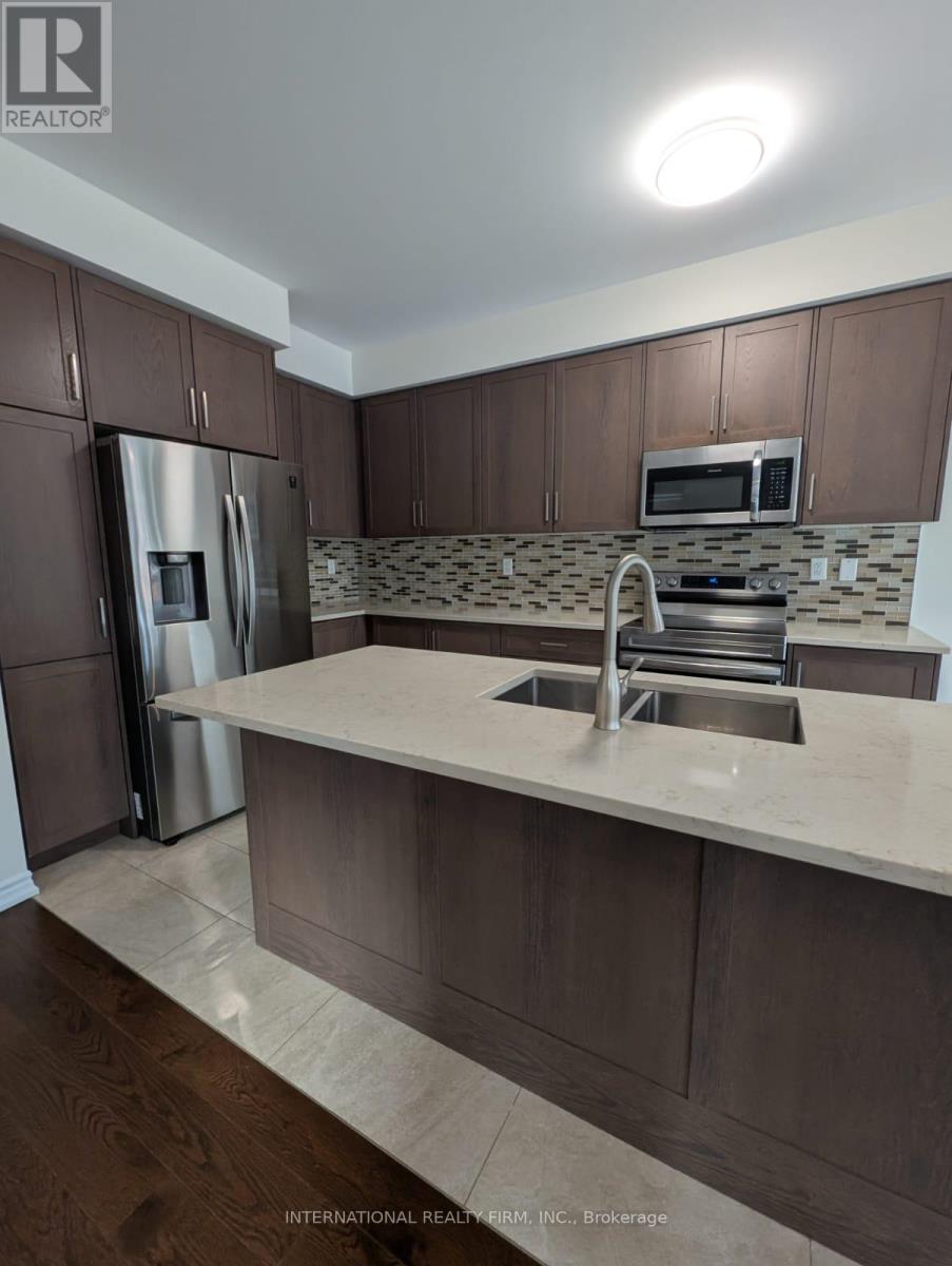 132 Laing Drive, Whitby, Ontario L1P 0N5 - Photo 8 - E13608378