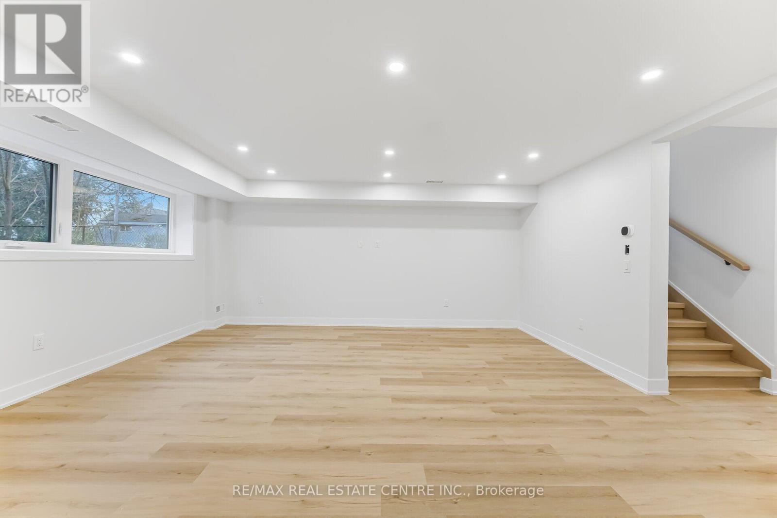 Basement - 11 Bentley Drive, Toronto, Ontario  M8Z 3L9 - Photo 11 - W13748614
