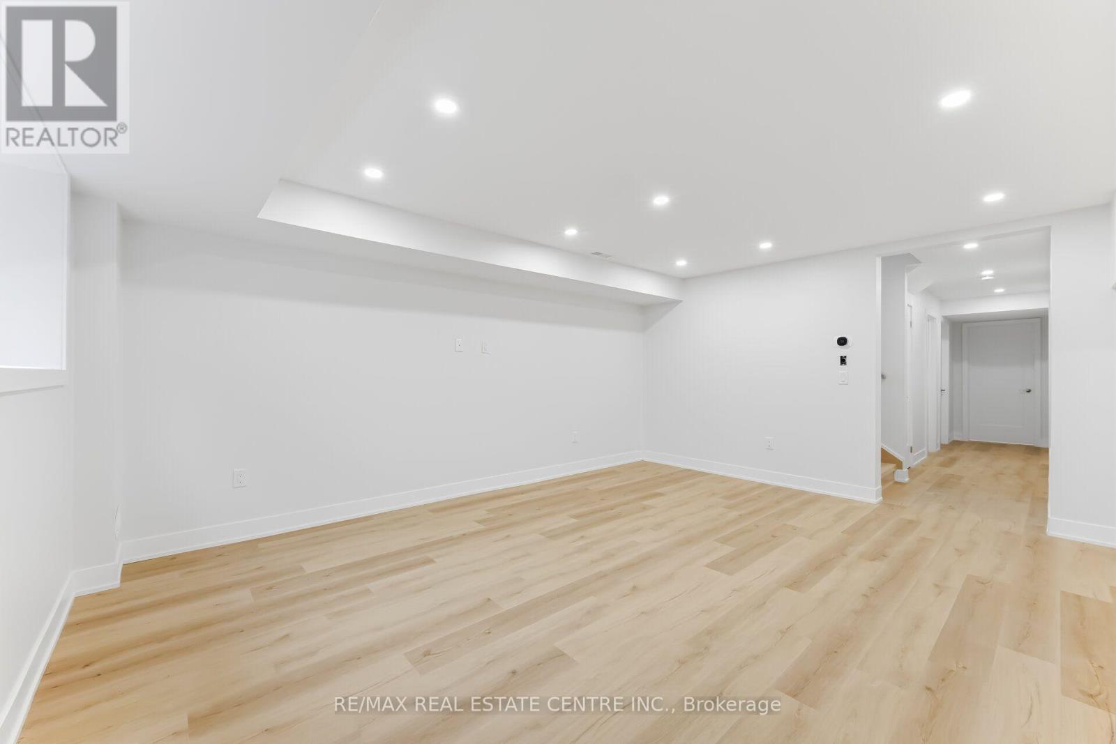 Basement - 11 Bentley Drive, Toronto, Ontario  M8Z 3L9 - Photo 12 - W13748614