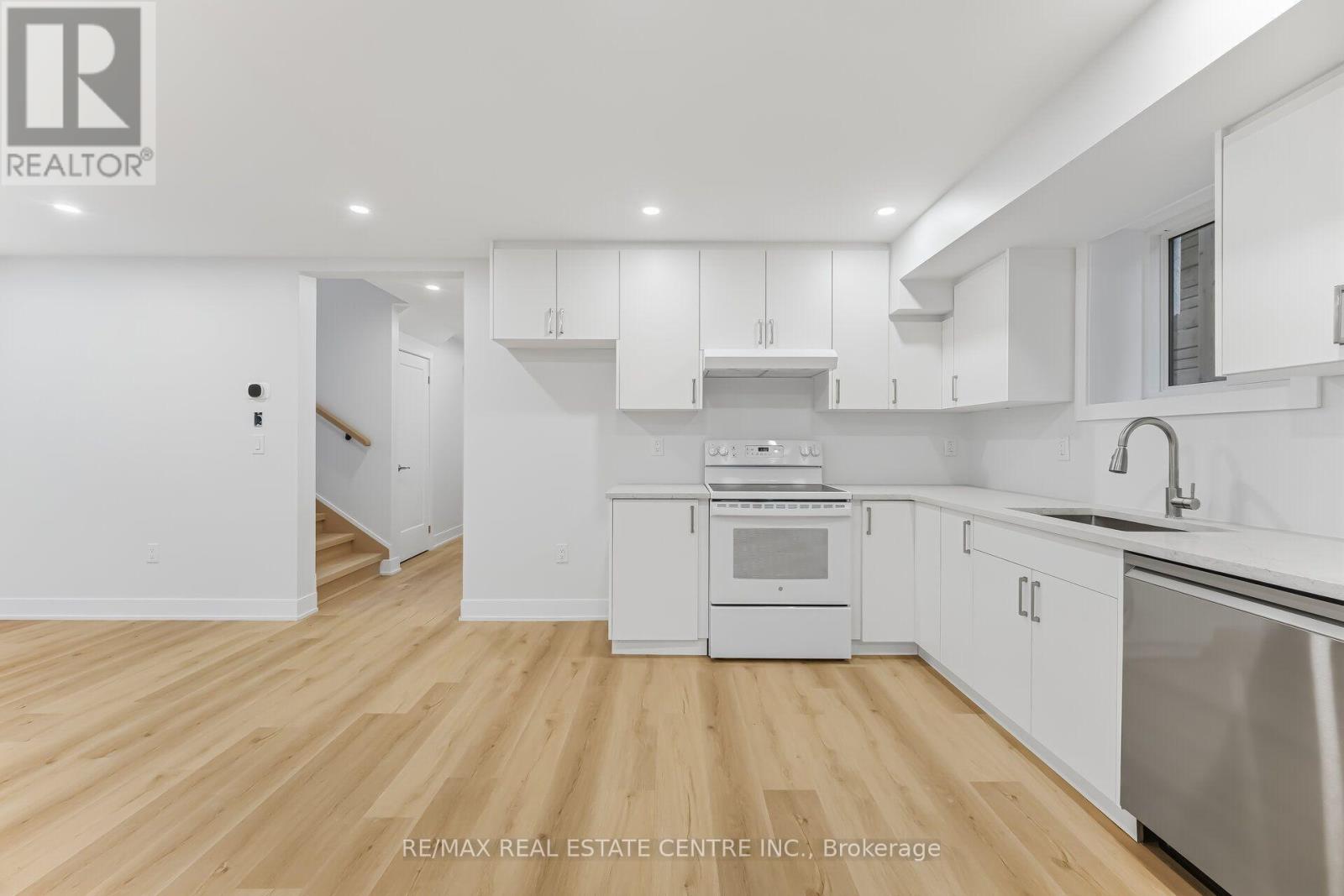 Basement - 11 Bentley Drive, Toronto, Ontario  M8Z 3L9 - Photo 16 - W13748614