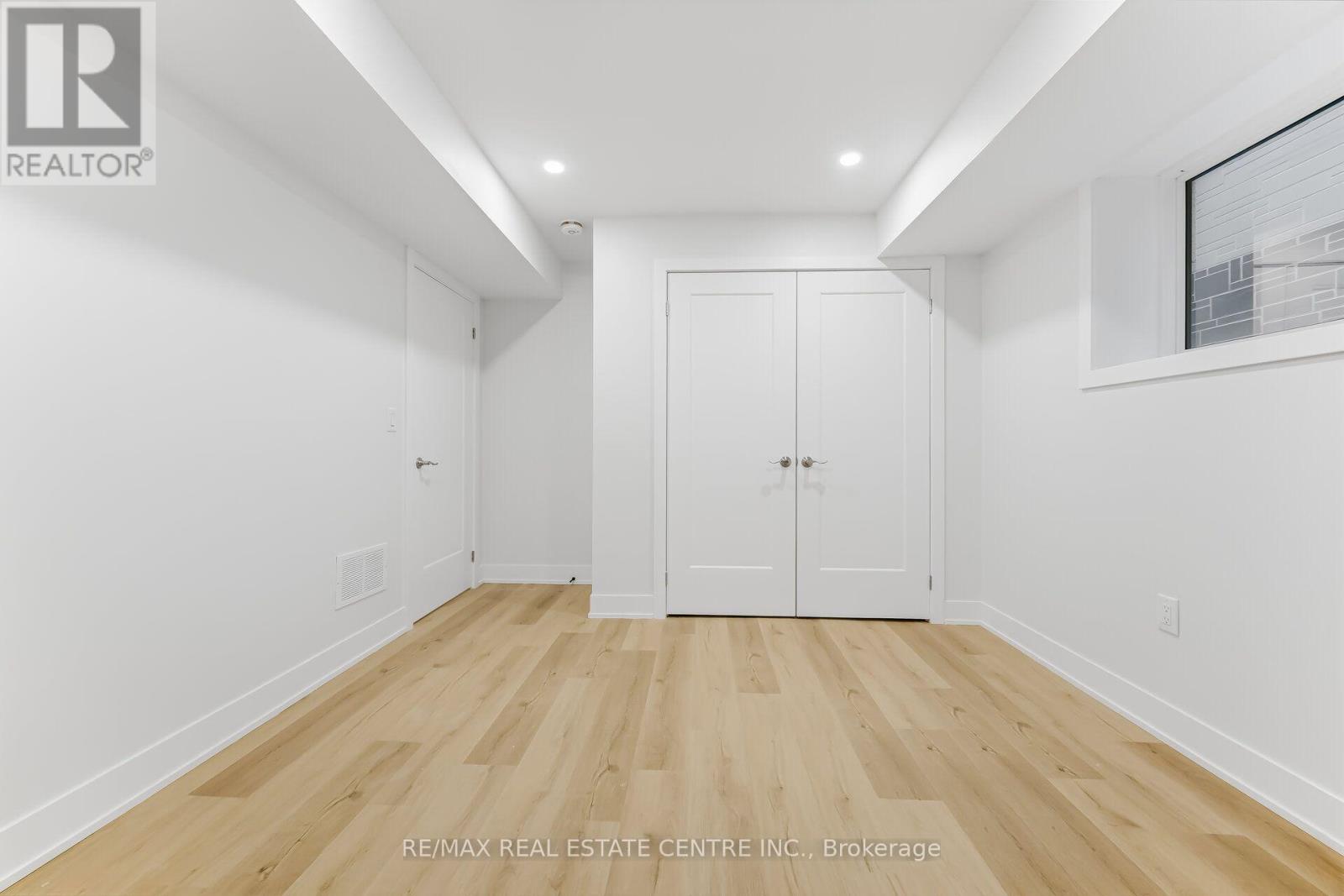 Basement - 11 Bentley Drive, Toronto, Ontario  M8Z 3L9 - Photo 25 - W13748614
