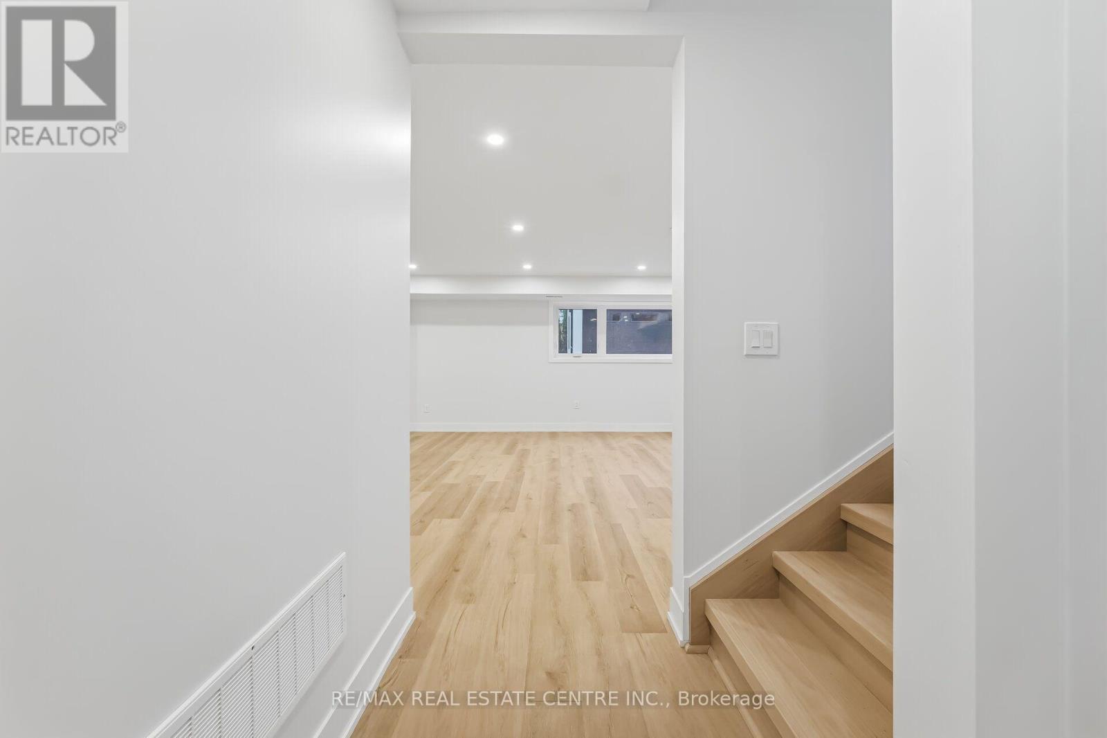 Basement - 11 Bentley Drive, Toronto, Ontario  M8Z 3L9 - Photo 4 - W13748614