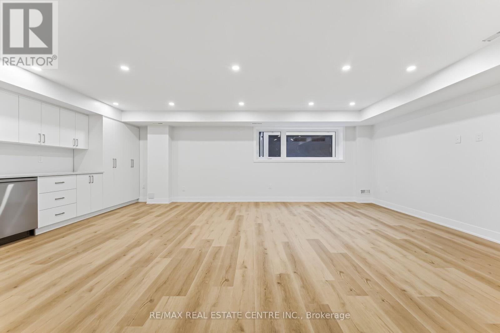 Basement - 11 Bentley Drive, Toronto, Ontario  M8Z 3L9 - Photo 6 - W13748614