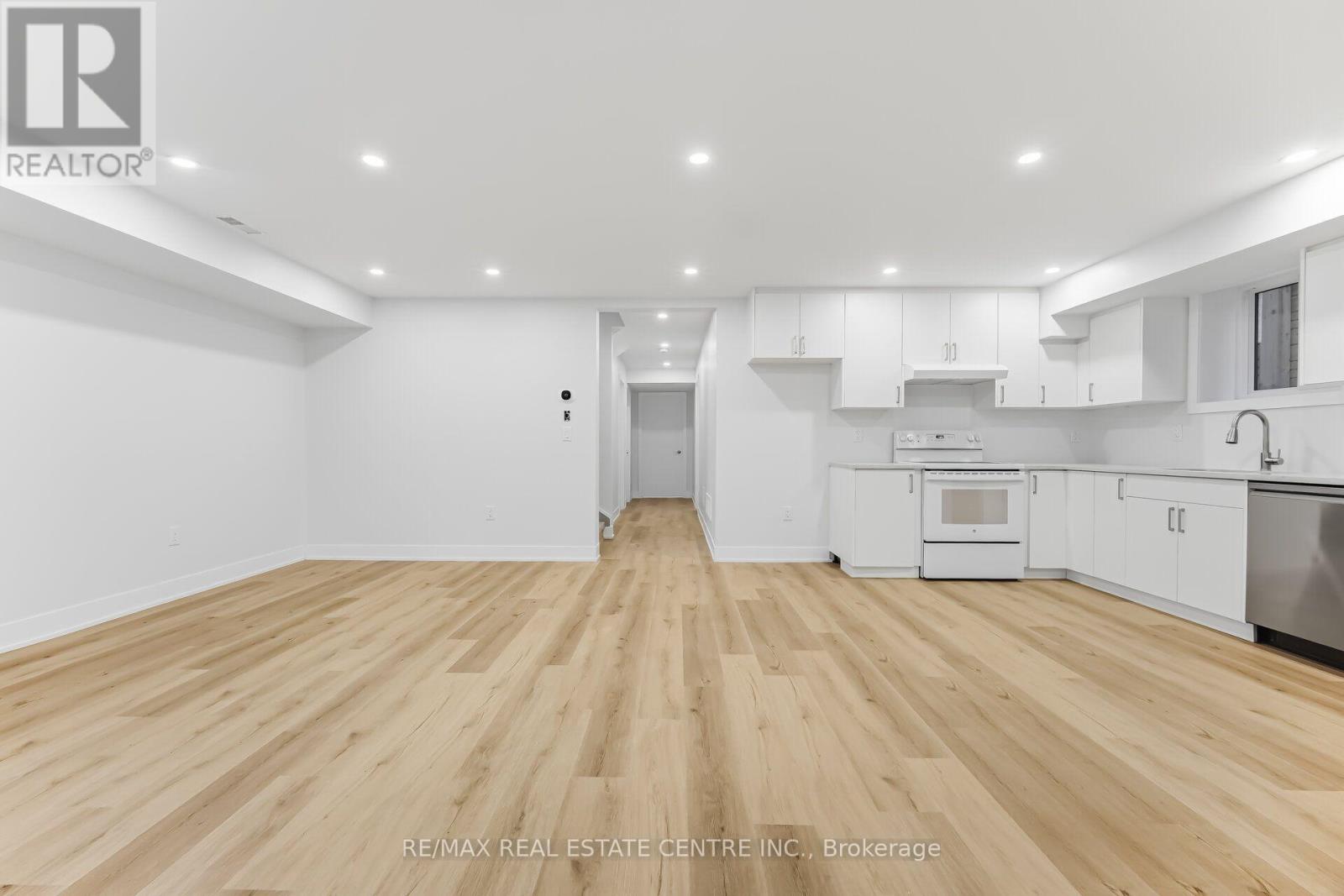 Basement - 11 Bentley Drive, Toronto, Ontario  M8Z 3L9 - Photo 7 - W13748614
