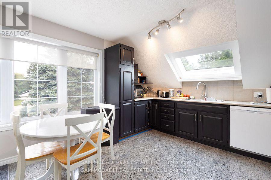 Upper - 14011 Trafalgar Road, Halton Hills, Ontario  L7G 4S4 - Photo 10 - W13748658