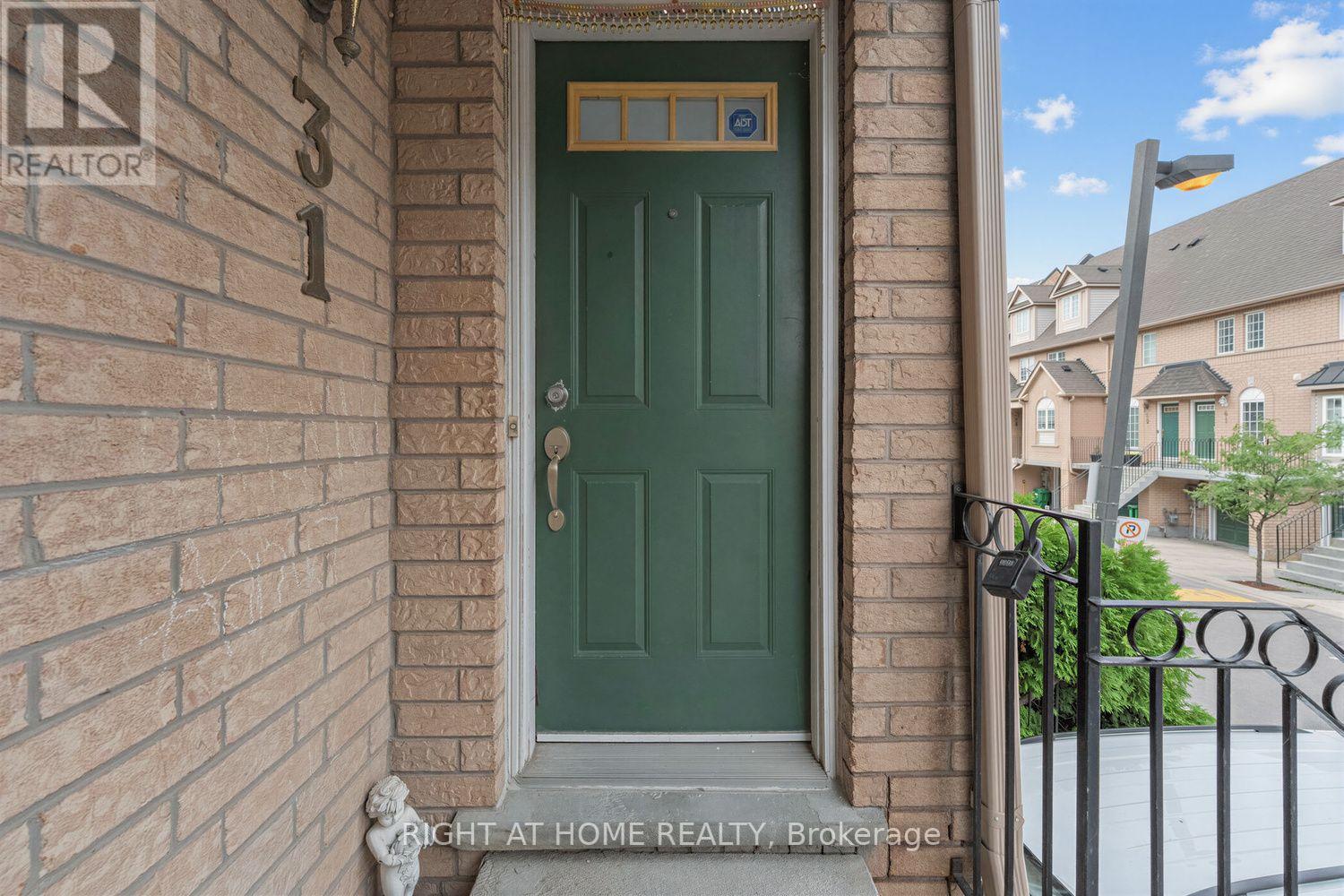 31 - 80 Strathaven Drive, Mississauga, Ontario  L5R 3V9 - Photo 3 - W13748670