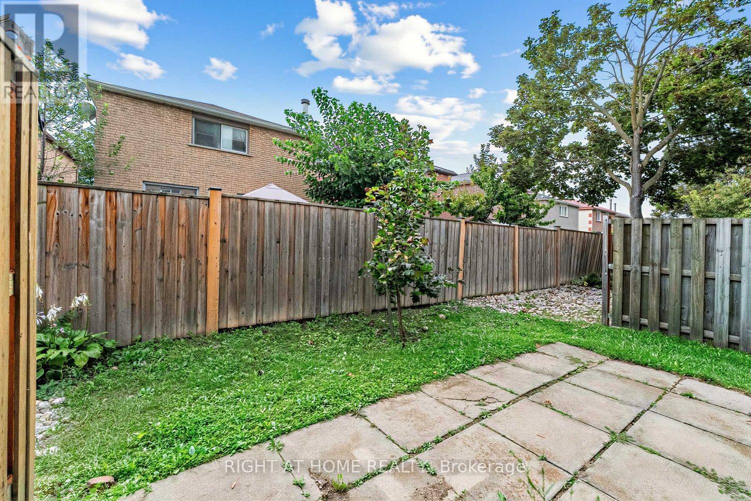 31 - 80 Strathaven Drive, Mississauga, Ontario  L5R 3V9 - Photo 32 - W13748670