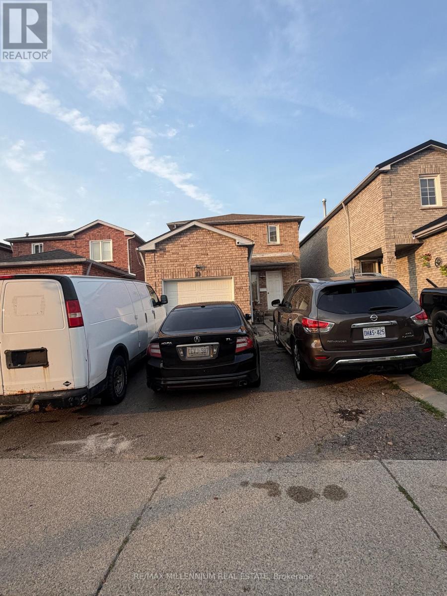 10 Hendricks Crescent, Brampton, Ontario  L6Y 4K9 - Photo 4 - W13748672