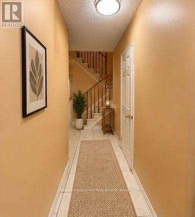 10 Hendricks Crescent, Brampton, Ontario  L6Y 4K9 - Photo 7 - W13748672