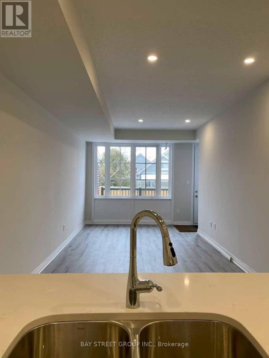 205 - 12 Blanshard Street, Hamilton, Ontario  L8P 2A3 - Photo 3 - X13748682