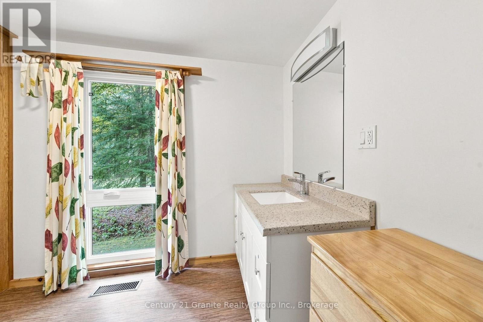 1131 Kanawa Lane, Algonquin Highlands, Ontario  K0M 1S0 - Photo 27 - X13742758