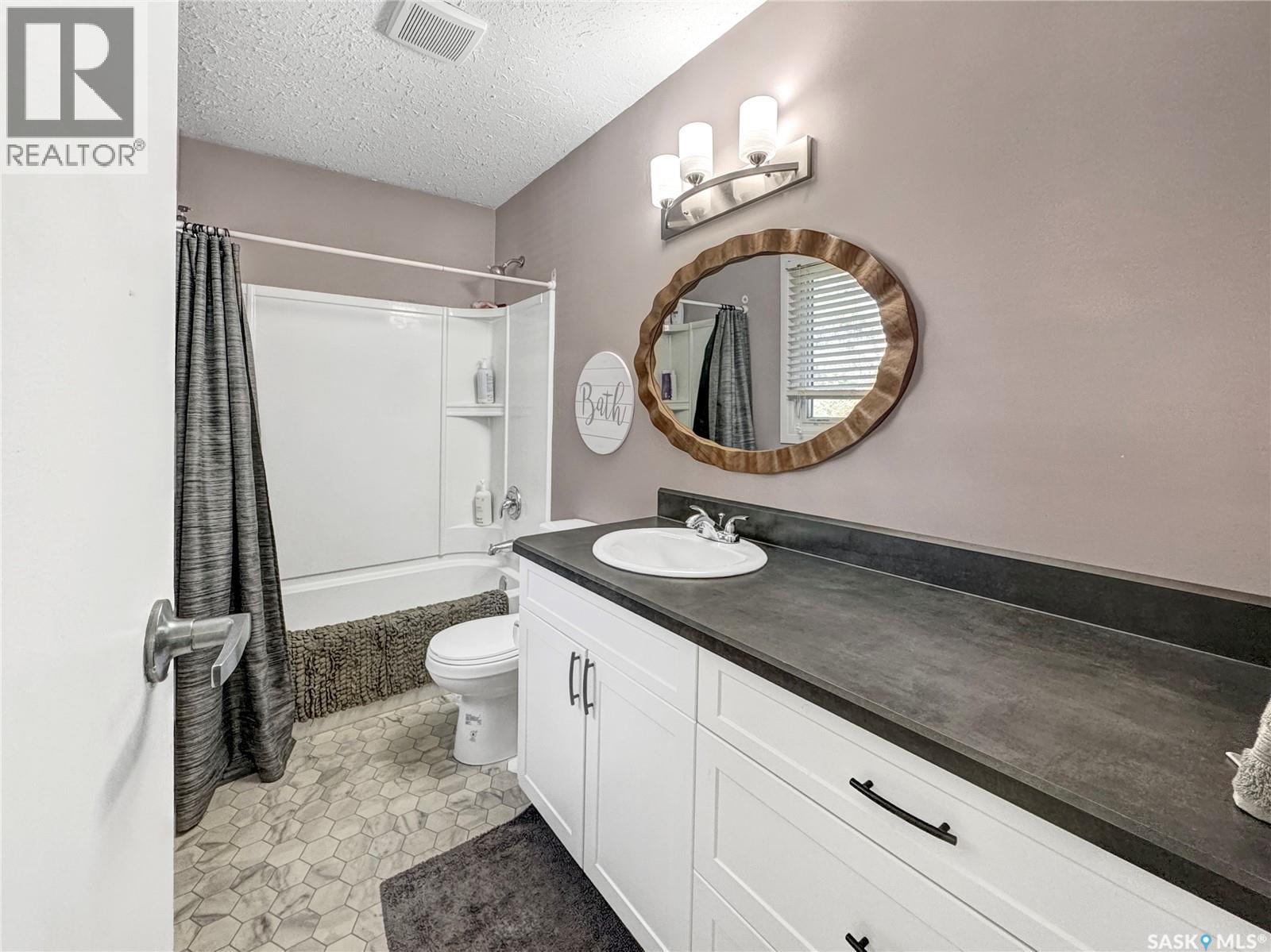 2061 95th Street, North Battleford, Saskatchewan  S9A 3C6 - Photo 14 - SK047500