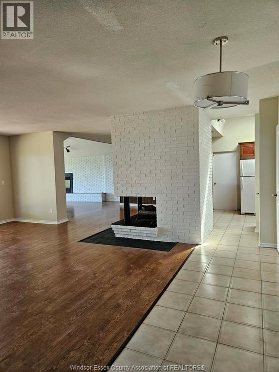 14022 Riverside Drive East, Tecumseh, Ontario  N8N 1B6 - Photo 5 - 26021404