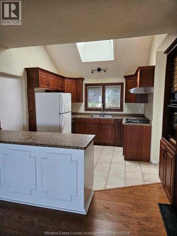14022 Riverside Drive East, Tecumseh, Ontario  N8N 1B6 - Photo 6 - 26021404