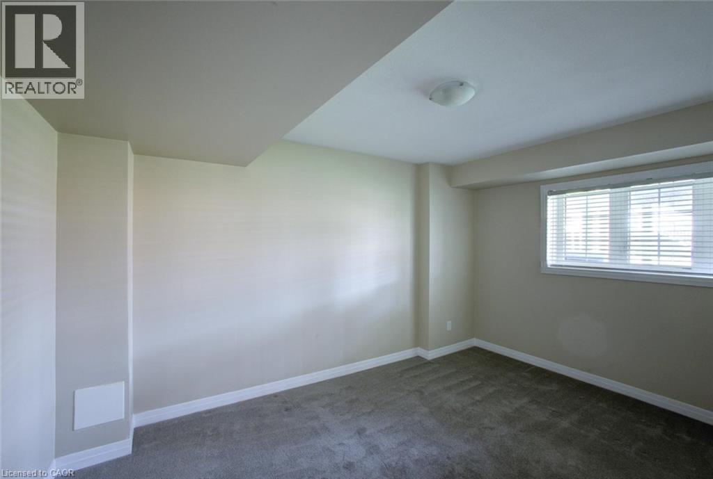 27 Sportsman Hill Street, Kitchener, Ontario  N2P 0J2 - Photo 4 - 40855805