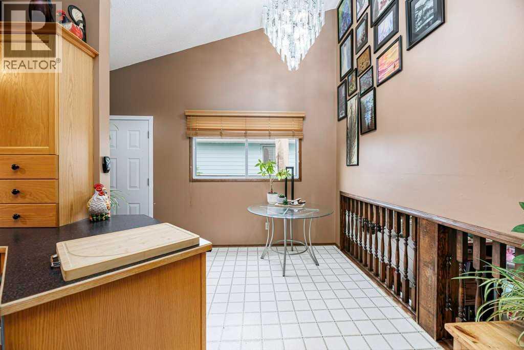 25 Valley Crescent, Lacombe, Alberta  T4S 1L1 - Photo 9 - A2342784