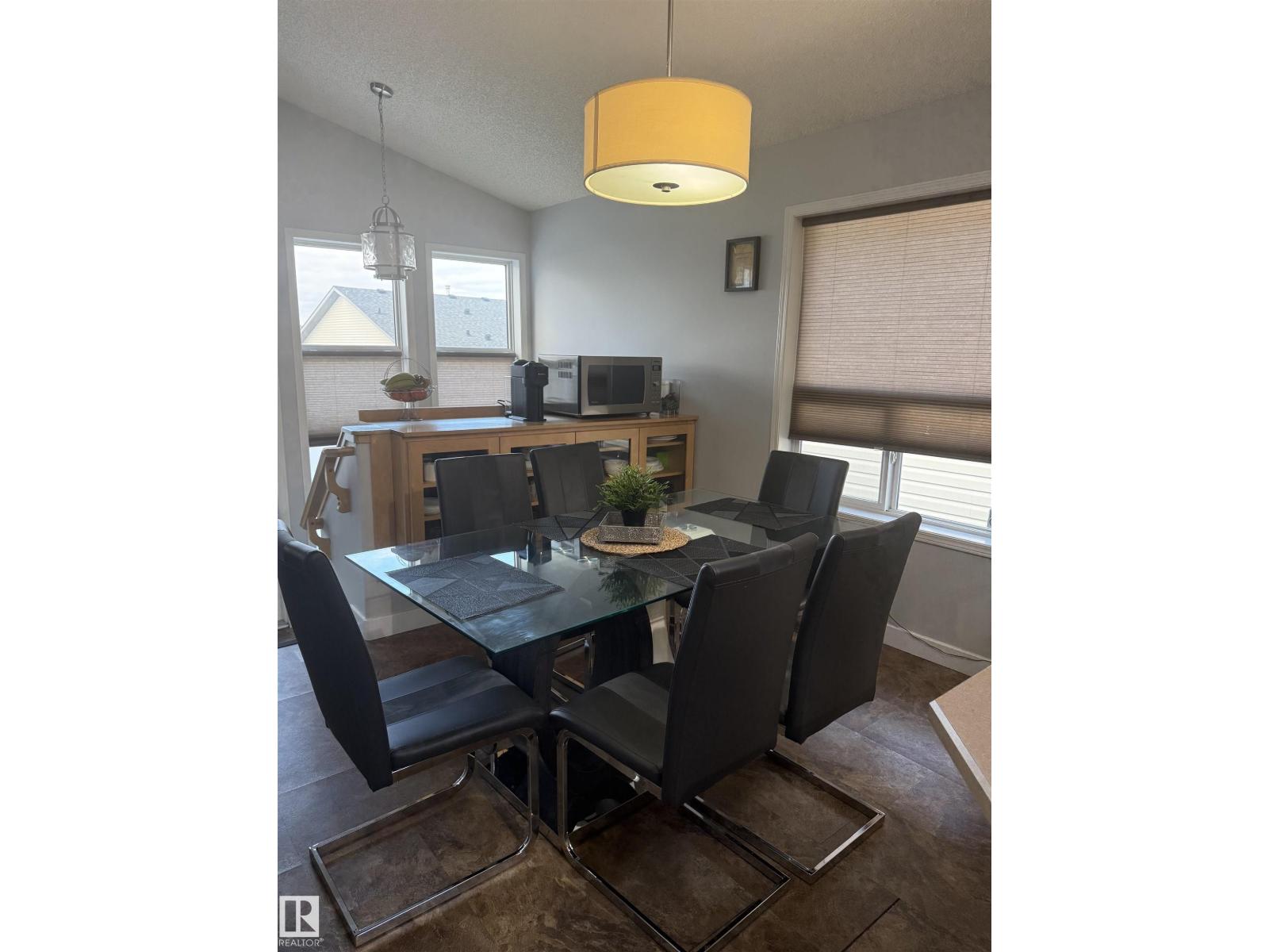 124 Ward Crescent NW NW, Edmonton, Alberta  T6T 1M6 - Photo 2 - E4507281