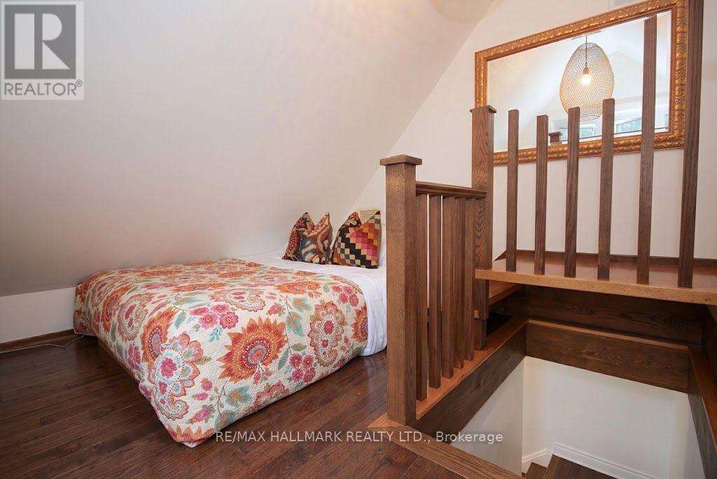 Upper - 91 Ivy Avenue, Toronto, Ontario  M4L 2H8 - Photo 25 - E13748730
