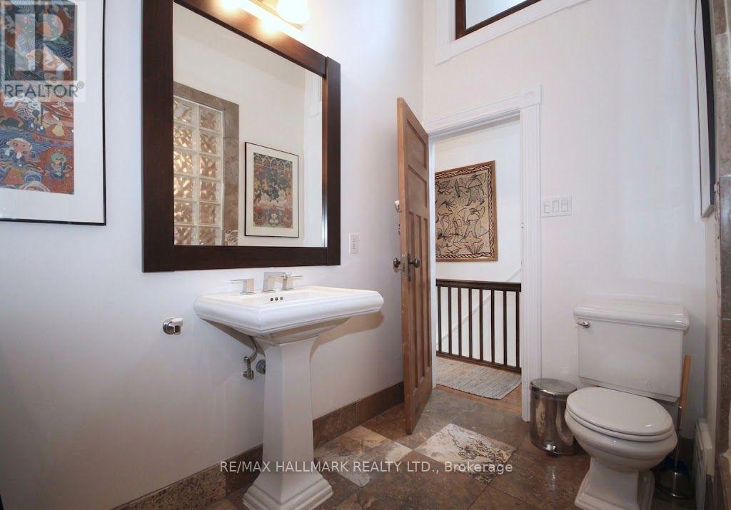 Upper - 91 Ivy Avenue, Toronto, Ontario  M4L 2H8 - Photo 30 - E13748730