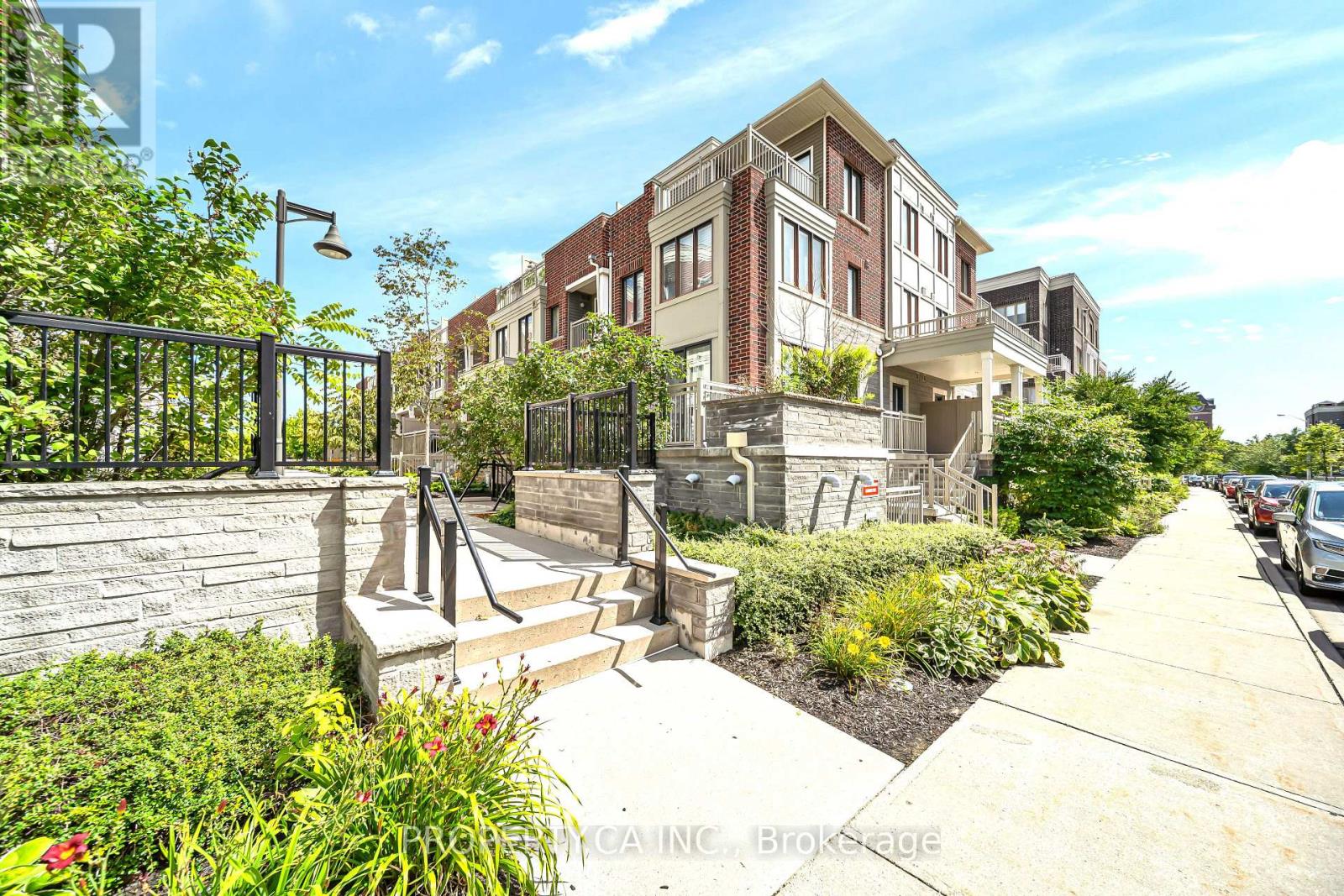 7 - 135 Long Branch Avenue, Toronto, Ontario  M8W 0A9 - Photo 2 - W13748736