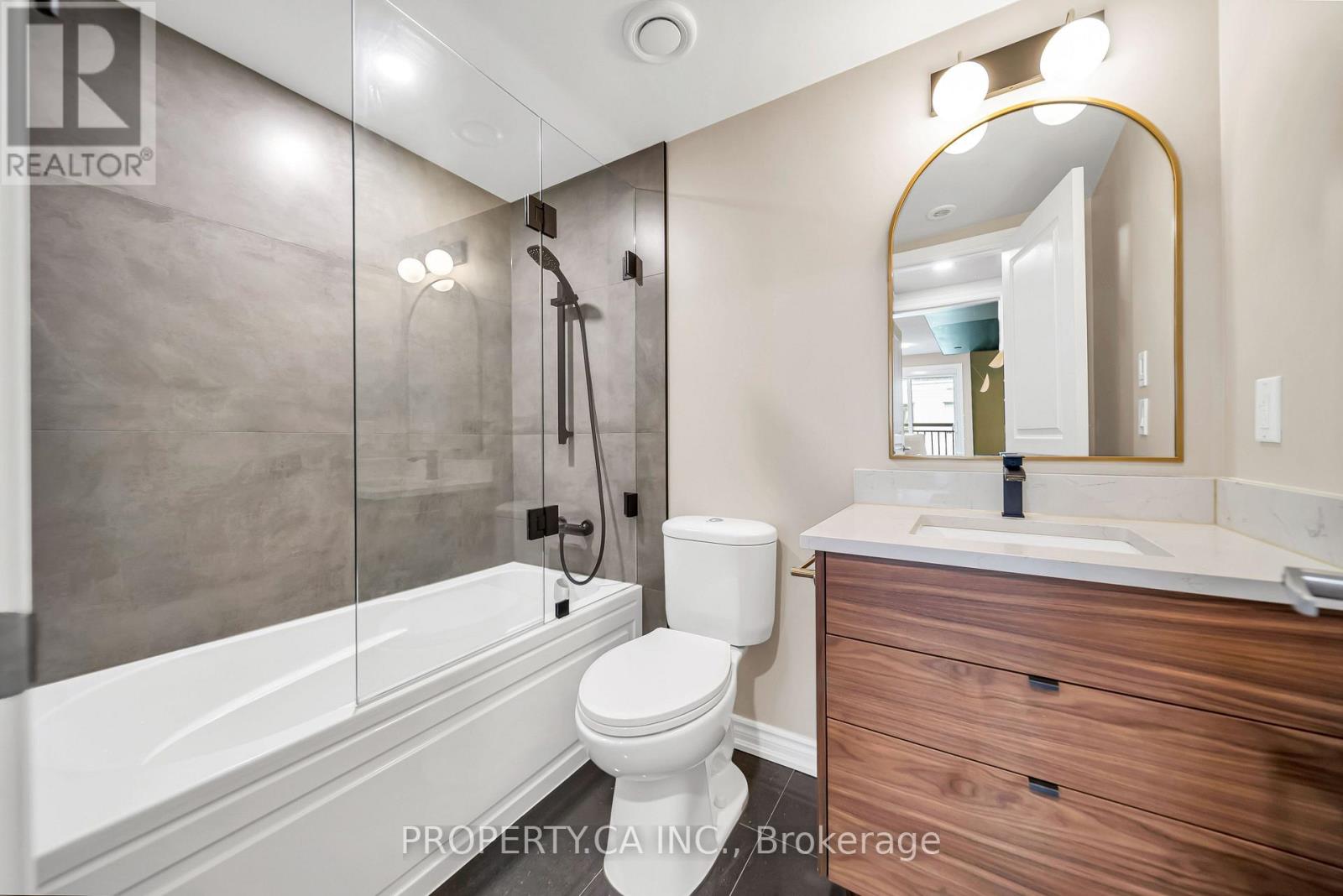 7 - 135 Long Branch Avenue, Toronto, Ontario  M8W 0A9 - Photo 21 - W13748736
