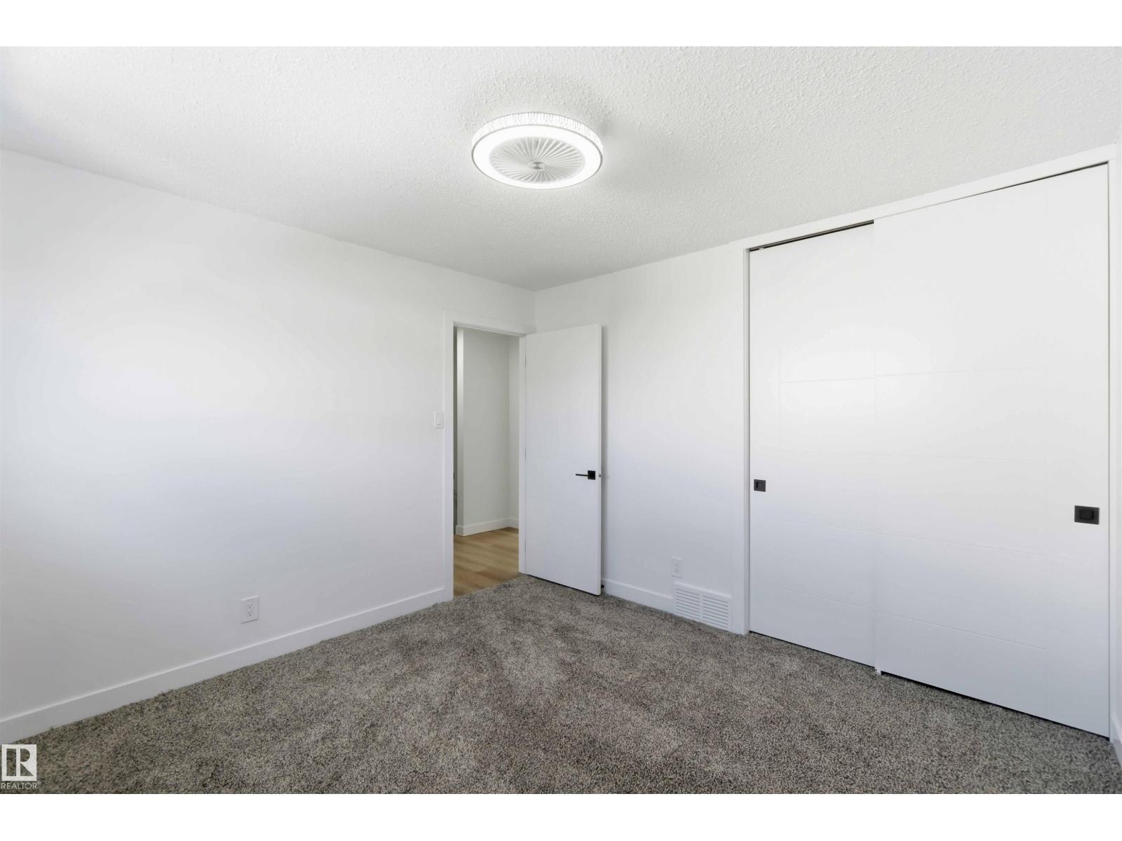 160 Habitat Cr NW, Edmonton, Alberta  T5A 2X7 - Photo 37 - E4507297