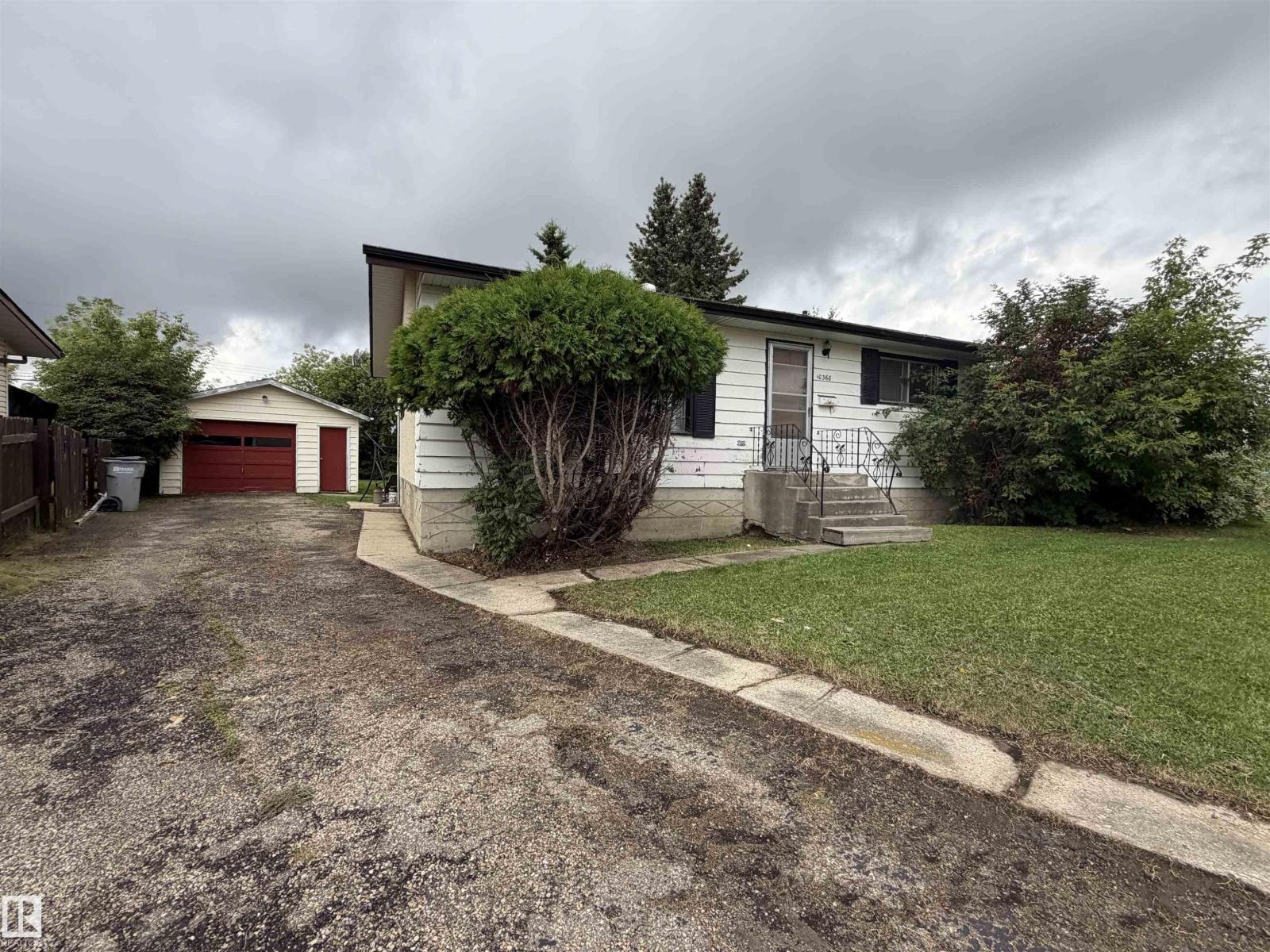 10368 108 AV, Westlock, Alberta