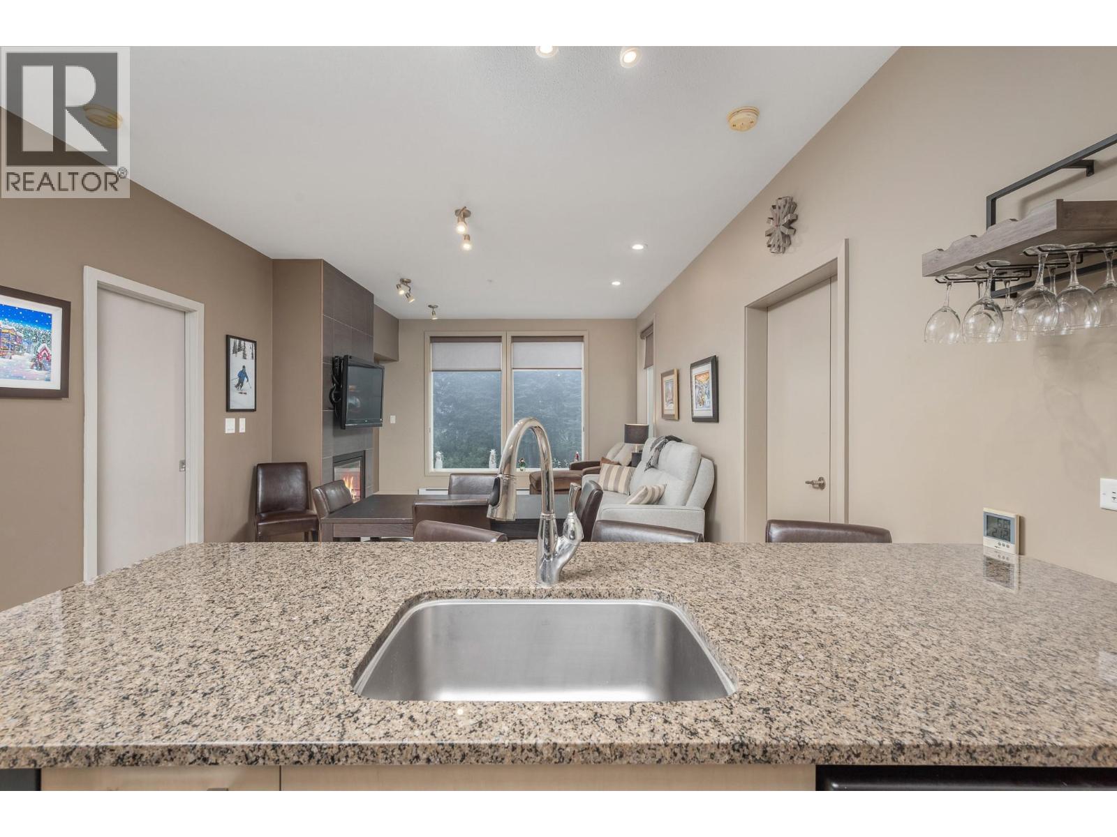 30 Monashee Road Unit# 208, Silver Star, British Columbia V1B 3M1 - Photo 10 - 10399828