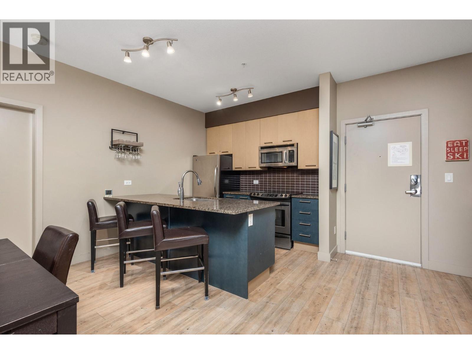 30 Monashee Road Unit# 208, Silver Star, British Columbia V1B 3M1 - Photo 5 - 10399828
