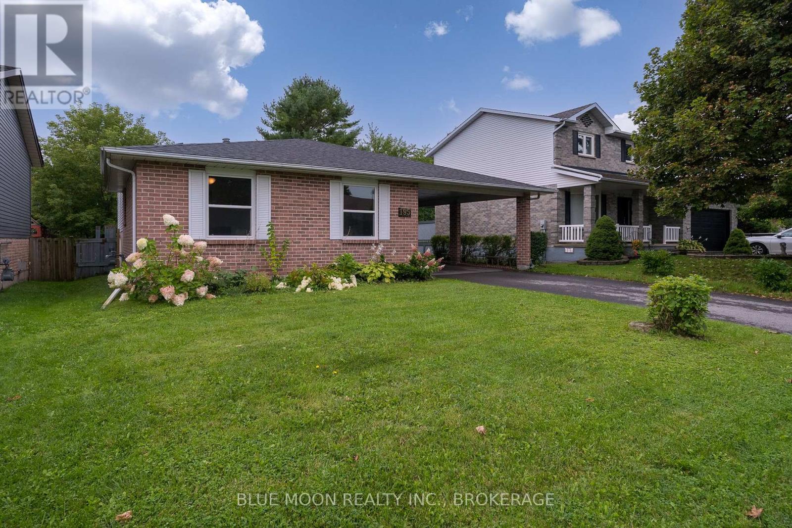 195 Splinter Court, Kingston, Ontario K7M 7Z3 - Photo 2 - X13748764
