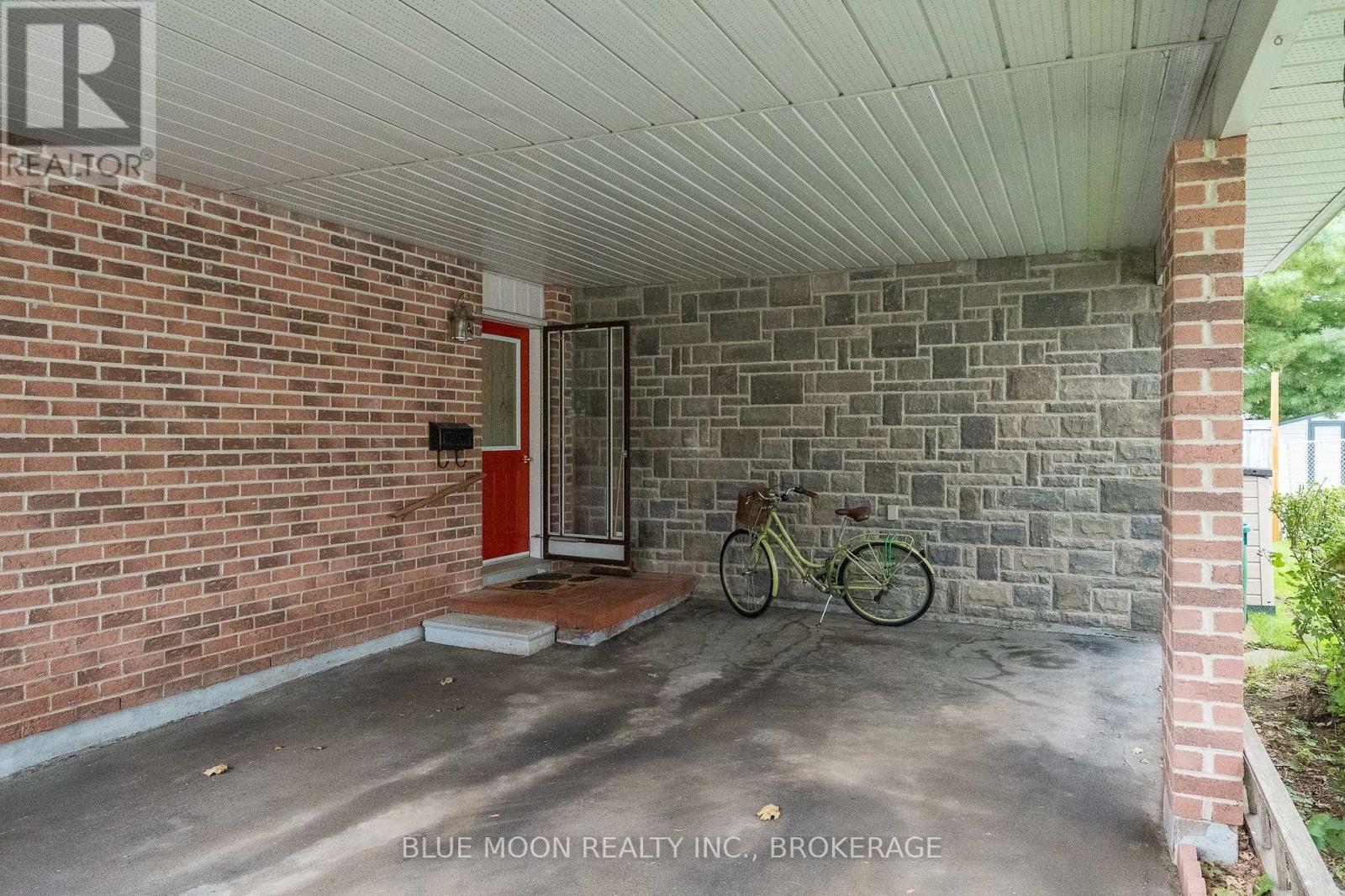 195 Splinter Court, Kingston, Ontario K7M 7Z3 - Photo 5 - X13748764