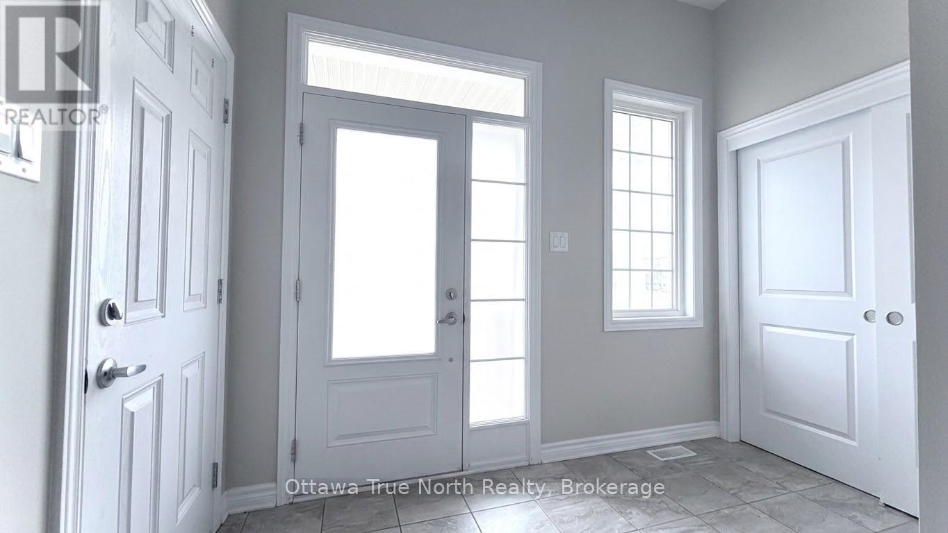 150 Westover Crescent, Ottawa, Ontario  K2T 0K6 - Photo 3 - X13748762