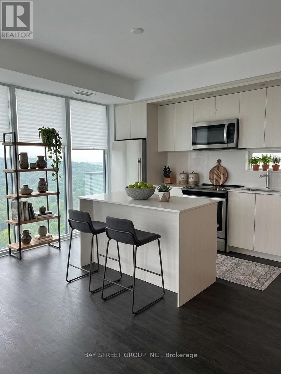 2304 - 30 Inn On The Park Drive, Toronto, Ontario  M3C 0P7 - Photo 6 - C13748810
