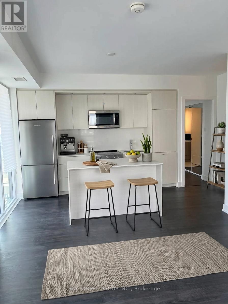 2304 - 30 Inn On The Park Drive, Toronto, Ontario  M3C 0P7 - Photo 7 - C13748810