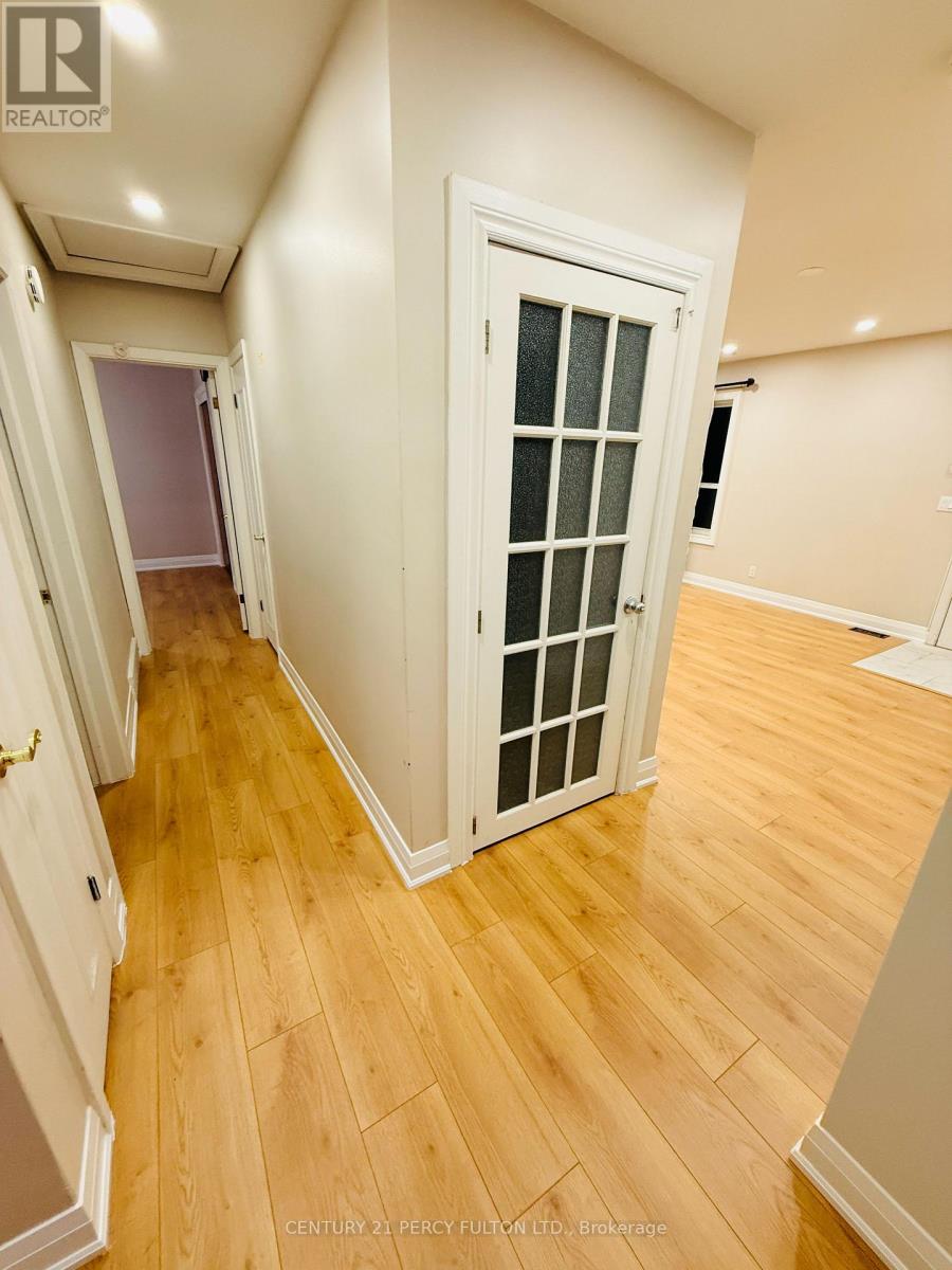 379 Welland Avenue, Oshawa, Ontario  L1J 3C7 - Photo 3 - E13748838