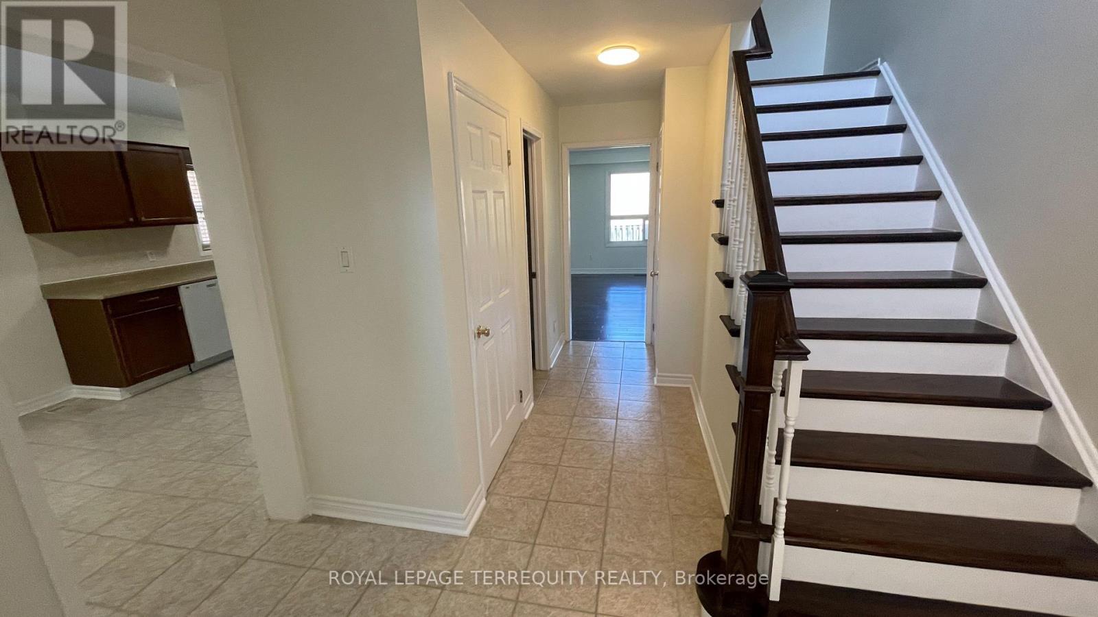 3151 Bracknell Crescent, Mississauga, Ontario  L5N 4W5 - Photo 3 - W13748794