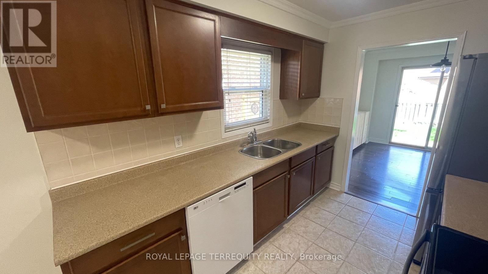 3151 Bracknell Crescent, Mississauga, Ontario  L5N 4W5 - Photo 9 - W13748794