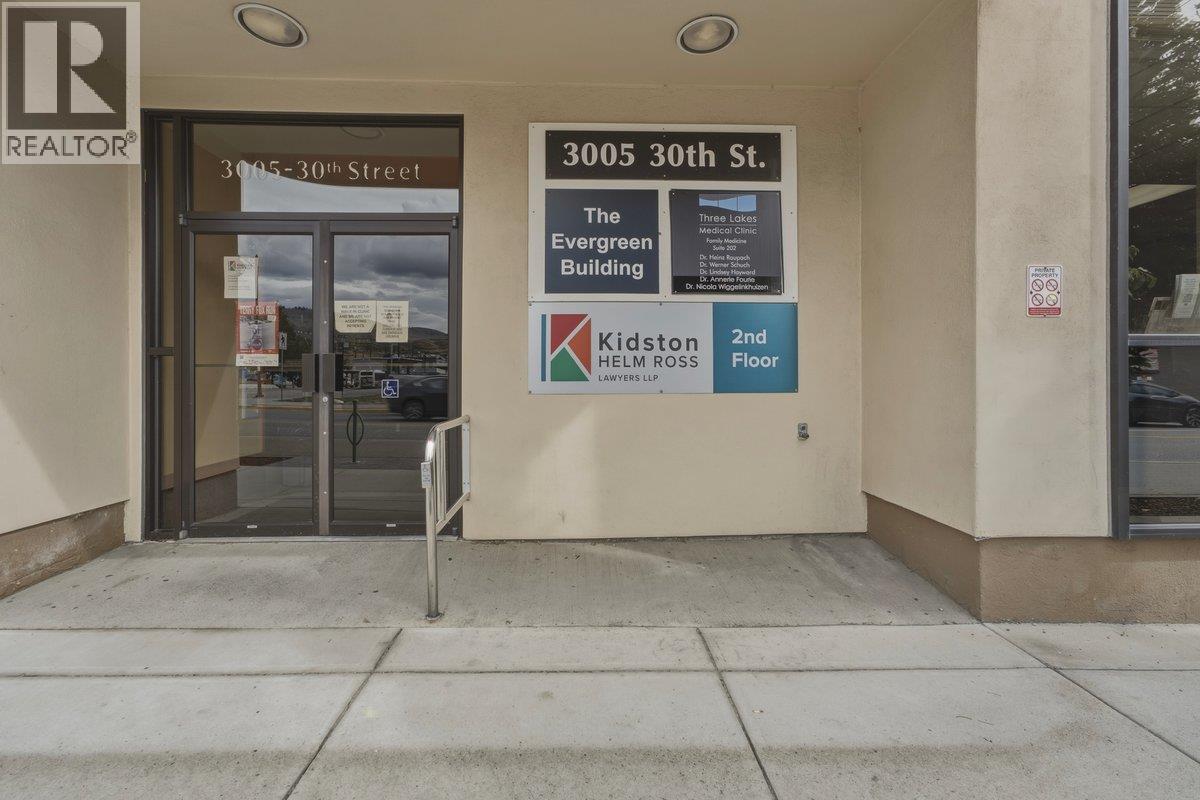 3003 30 Street, Vernon, British Columbia  V1T 9J5 - Photo 46 - 10399279