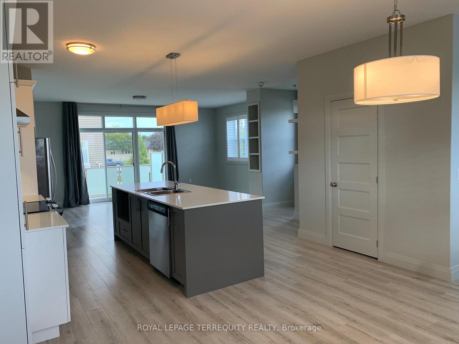 2 - 3025 Singleton Avenue, London South, Ontario  N6L 0E6 - Photo 2 - X13748768