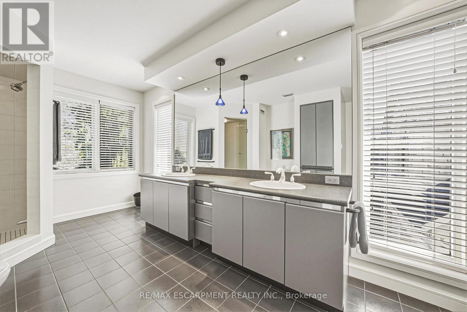 2 Anslow Court, Hamilton, Ontario  L9H 6Z2 - Photo 30 - X13215860